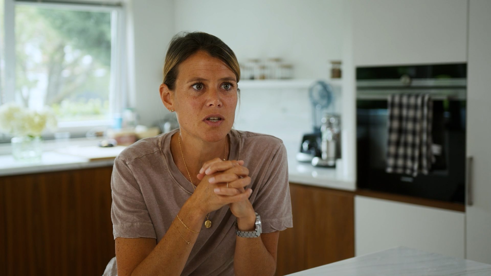 Still from Breakable